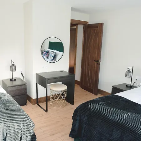 アパート The Village